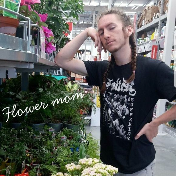 Meet your Posher, Kyle - Picture 1 of 1